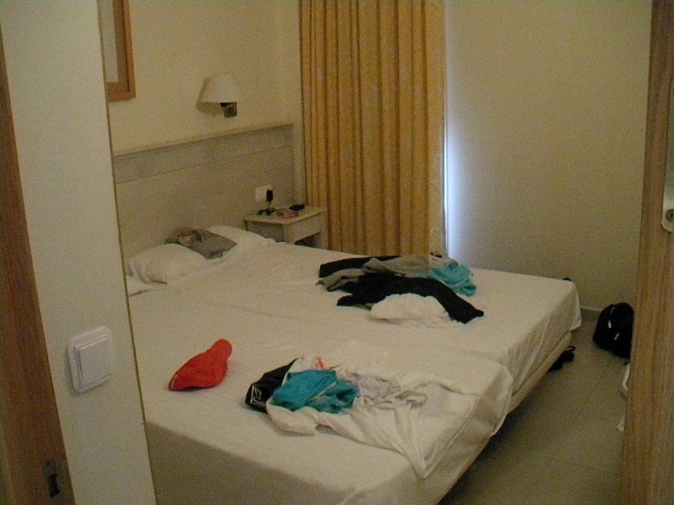 Schlafzimmer Ilunion Sancti Petri