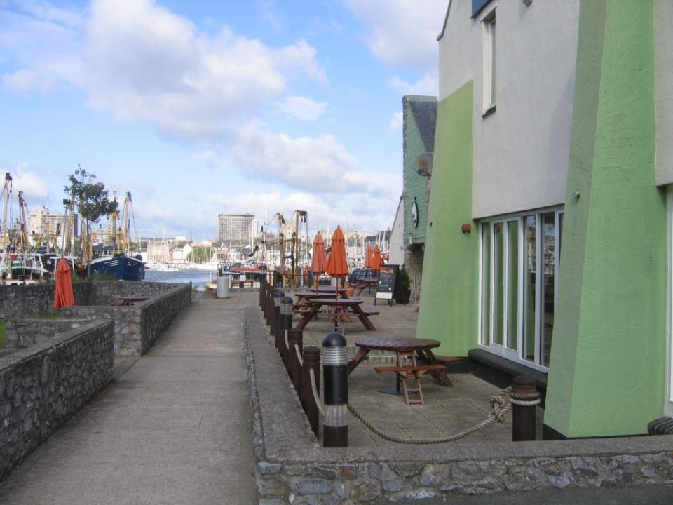 Blick auf die Altstadt Hotel Premier Inn Plymouth Sutton Harbour