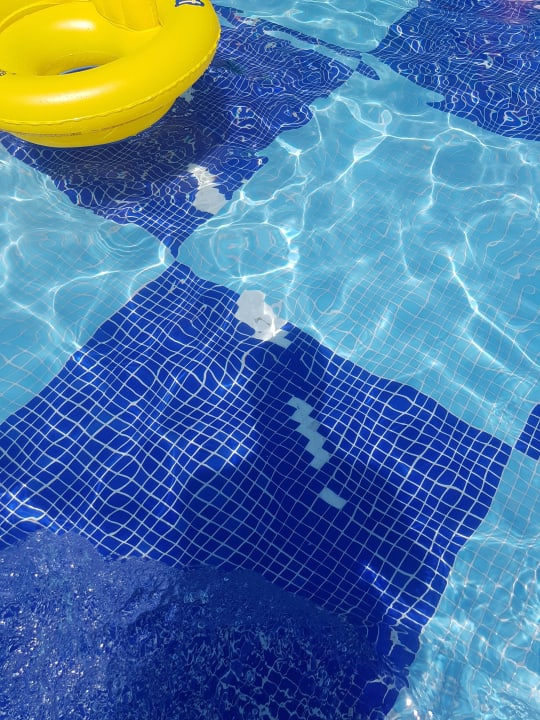 Gelöste Fliesen Quattro Beach Spa & Resort