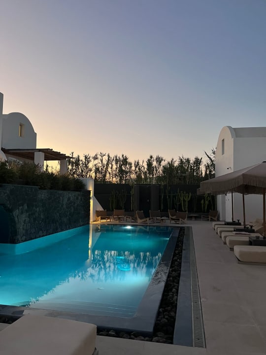 Pool AVAL All Suite Hotel