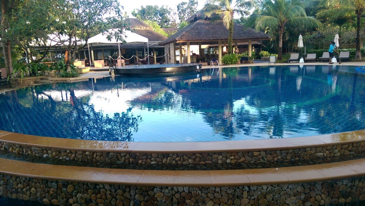 Vorderer Pool (Morgens ohne Trubel) Centara Koh Chang Tropicana Resort