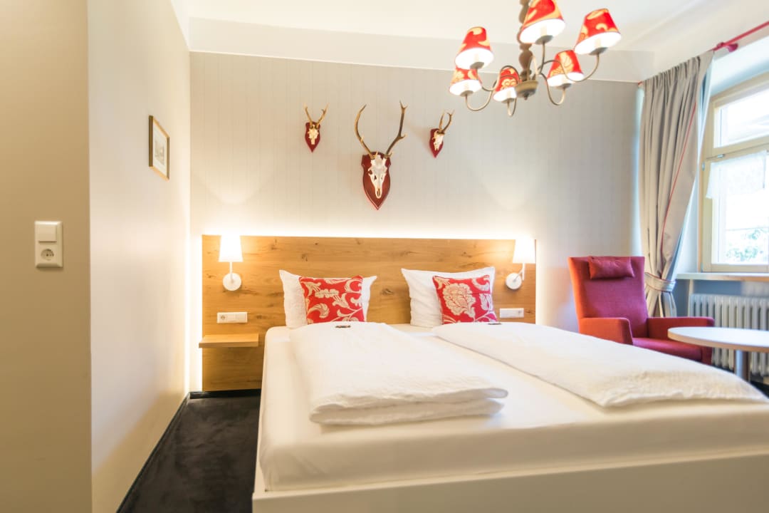 Zimmer Goldener Adler Oberried - Hotel & Appartements