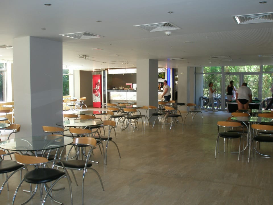 Рано утром HVD Viva Club Hotel