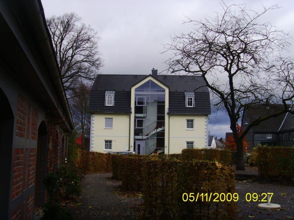 Das Gebäude mit den Hotelzimmern Hotel am Wallgraben