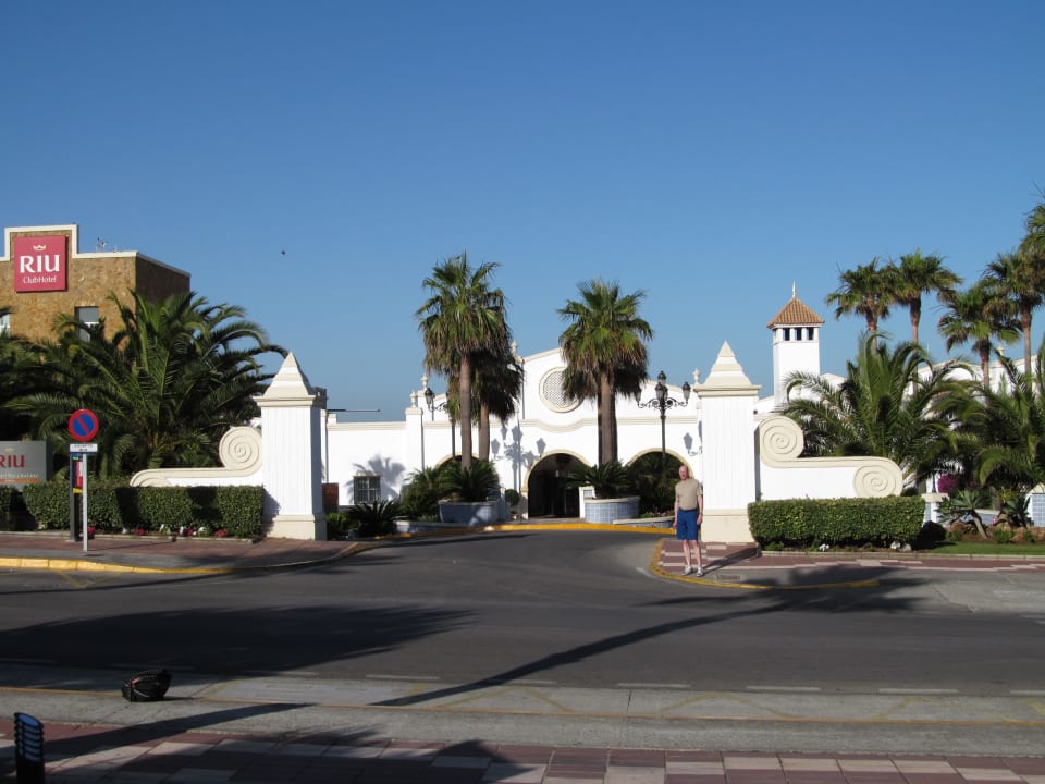 Hoteleinfahrt Hotel Riu Chiclana