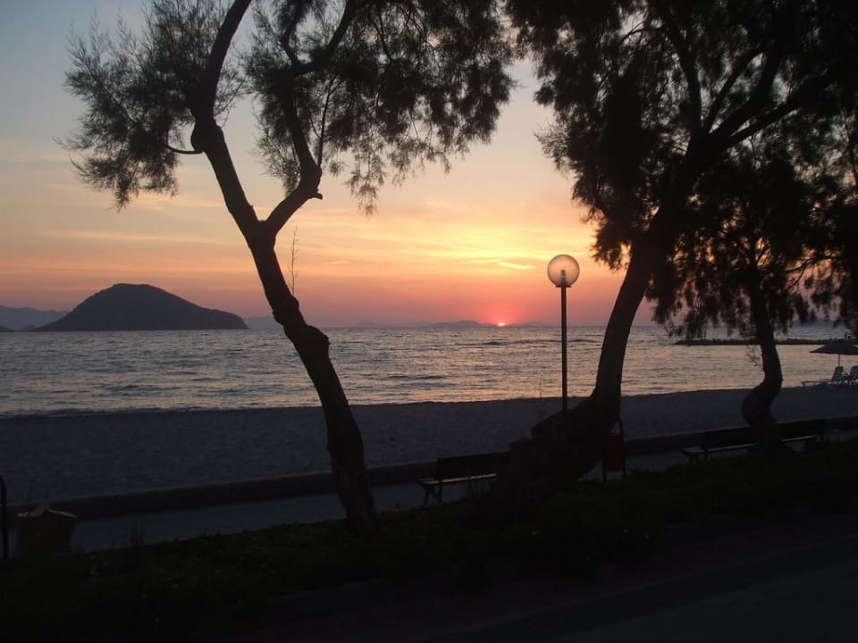 Sonnenuntergang als Zimmerausblick Solana by Yelken