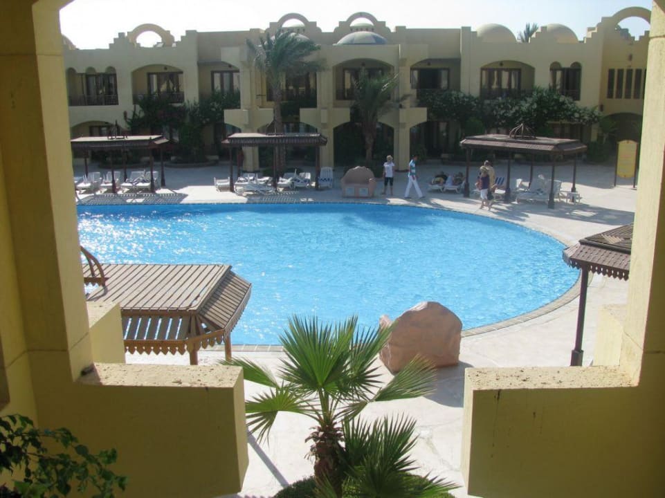 Widok na basen Sunny Days Palma De Mirette Resort & Spa