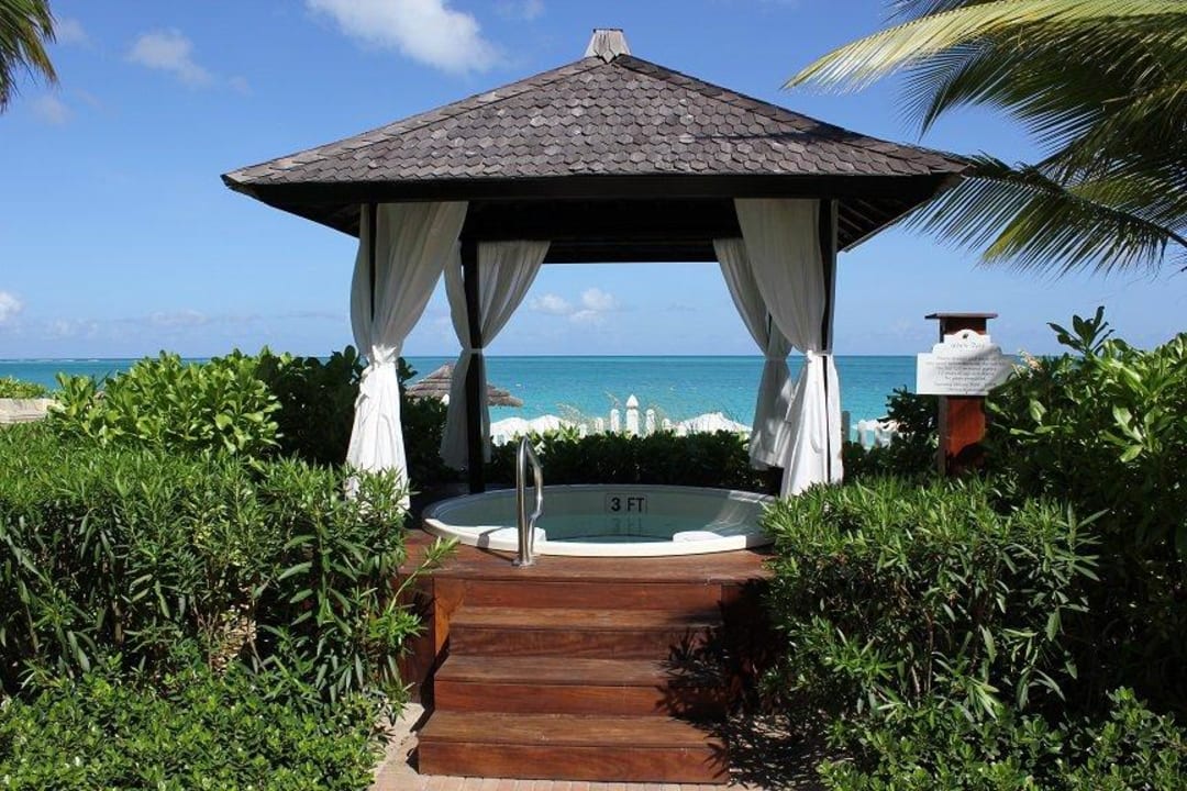 Whirlpool mit Meerblick  Hotel Seven Stars Resort