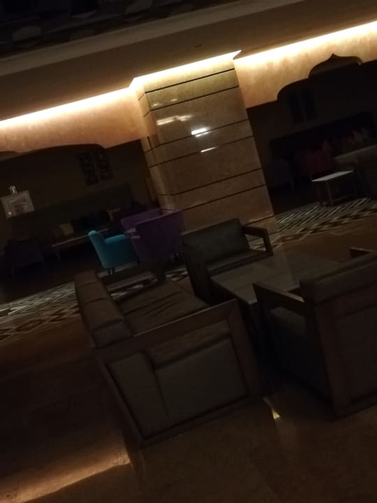 Gastro Royal Taj Mahal Hotel
