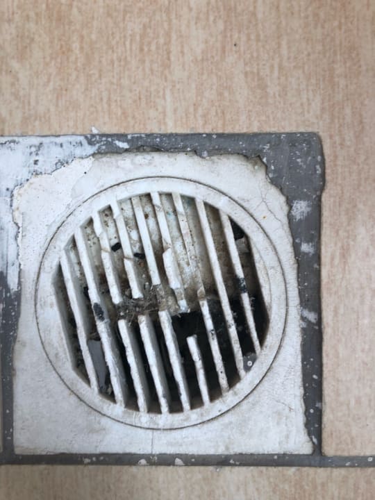 Abfluss im Zimmer Hane Family Resort