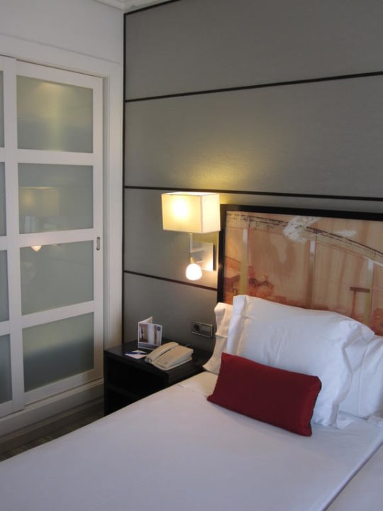 Kasten Hotel H10 Universitat