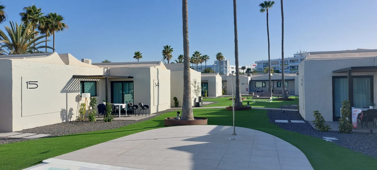 Außenansicht Hotel Tajaraste