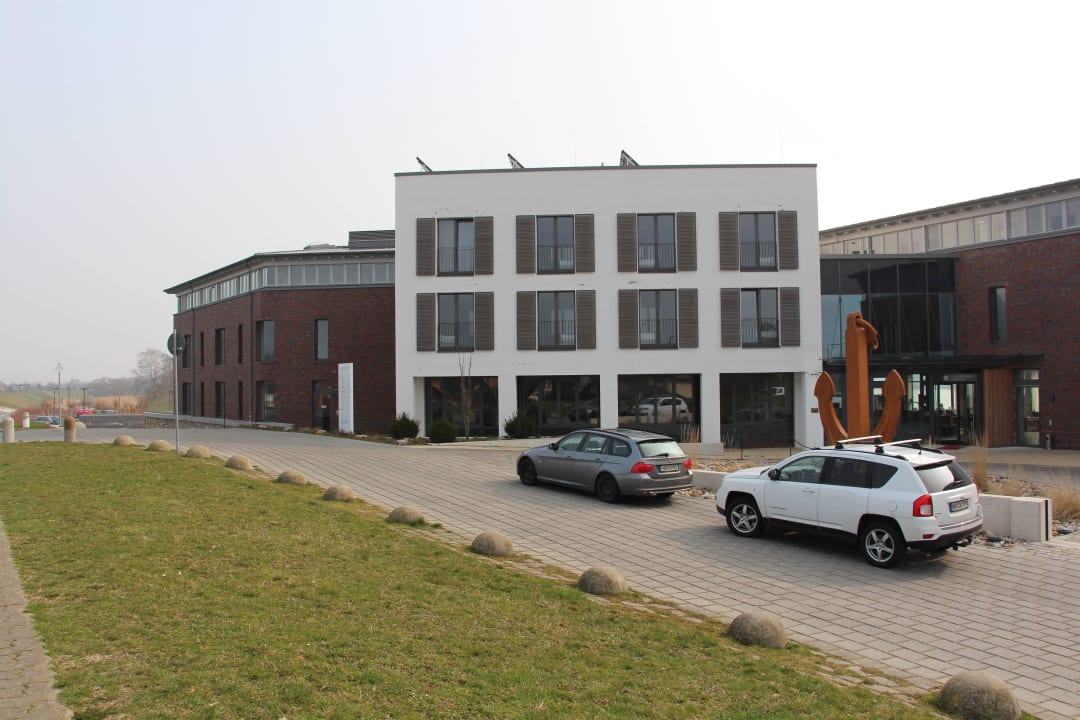 Eingangsbereich / Zufahrt Hotel Zollenspieker Fährhaus