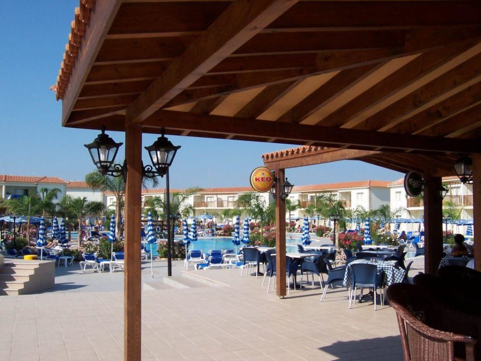 Plaka - Pool Hotel Tsokkos Paradise Village