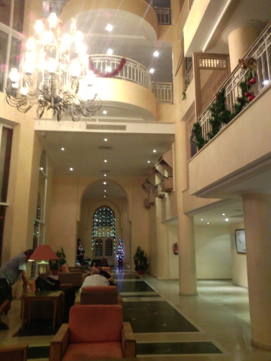 Weg zum Restaurant Iberostar Waves Averroes