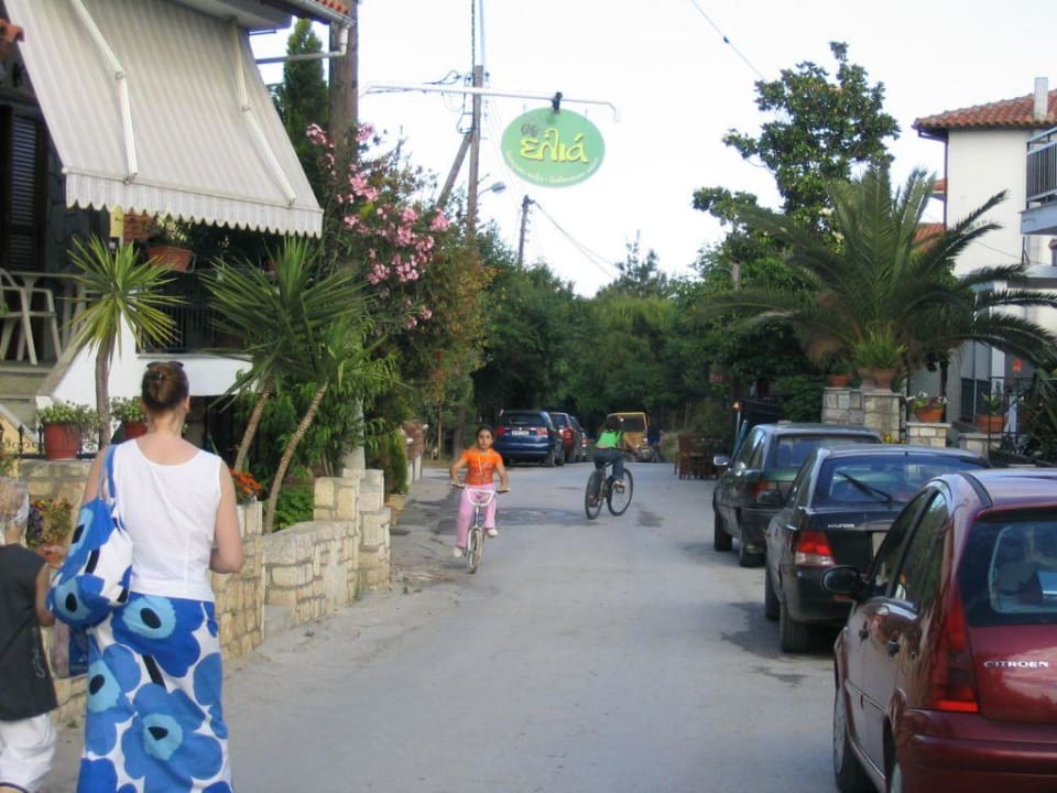 Zugang Strassenseite Hotel Elia Elia Apartments Afytos