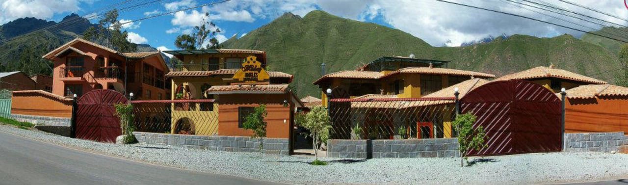Fachada de hotel Hotel Mabey Urubamba
