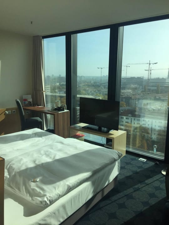 Ausblick vom Bett HYPERION Hotel Basel