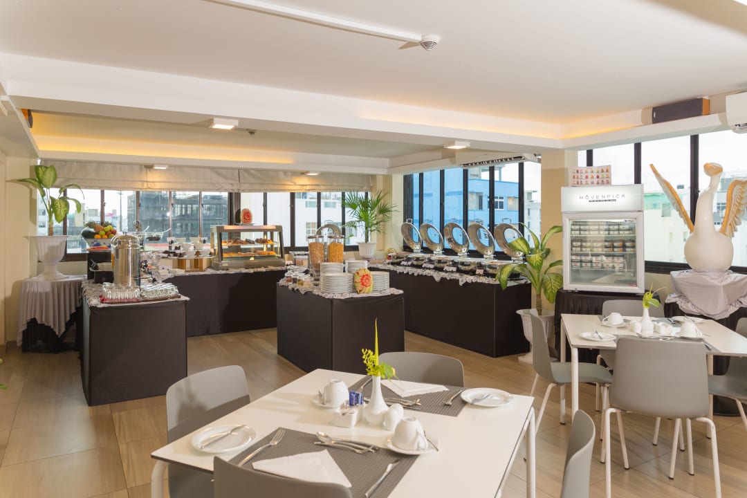 Gastro Champa Central Hotel