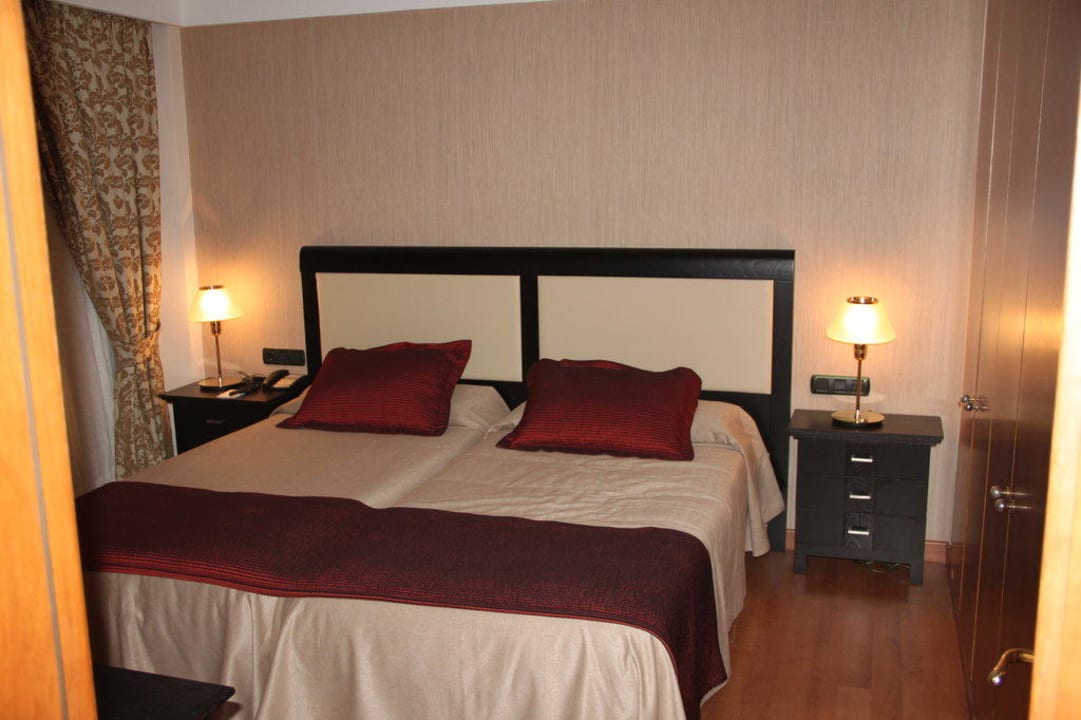Teil des Schlafzimmers Hipotels Hipocampo Palace & Spa