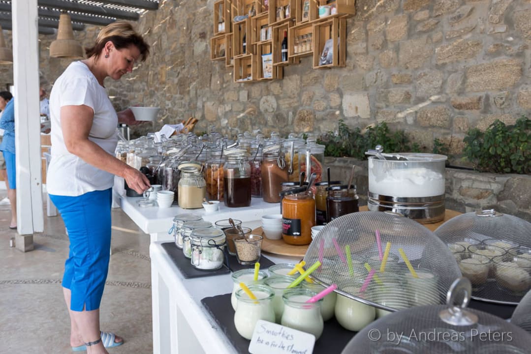 Sehr grosse Auswahl beim Frühstücksbuffet Rocabella Mykonos Hotel & Spa