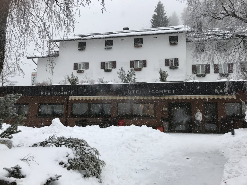 Außenansicht Hotel Compet