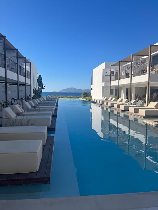 Pool Paralos Kyma Dunes