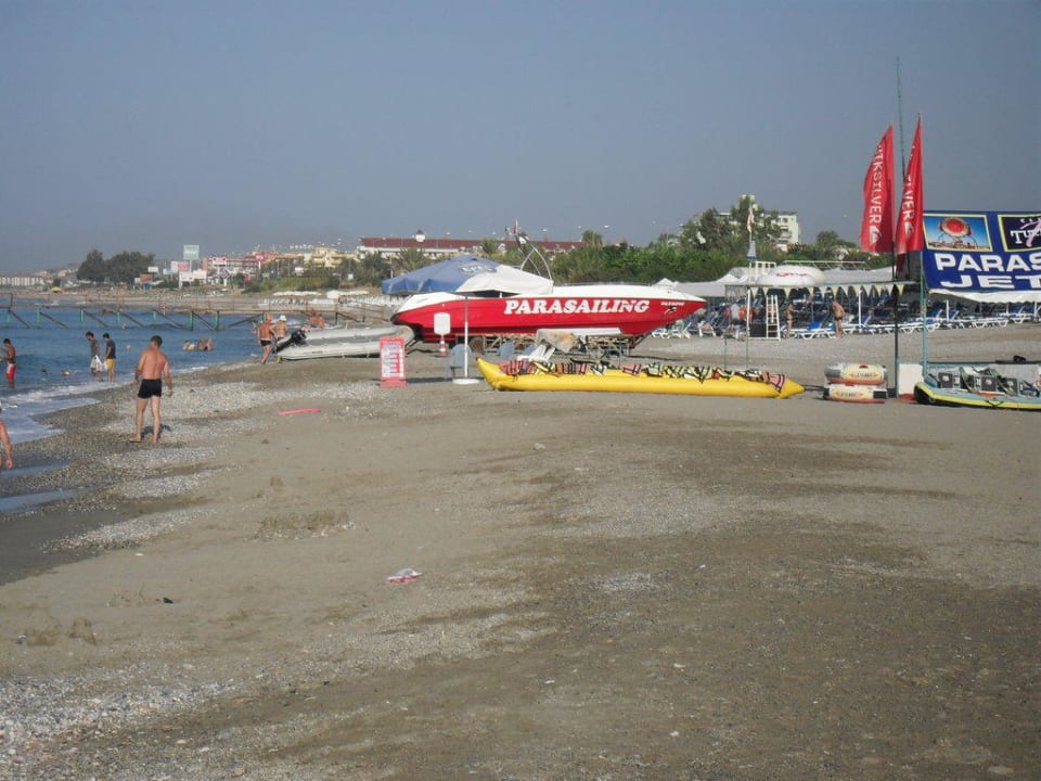 Am Strand  Club Turtas Beach Hotel