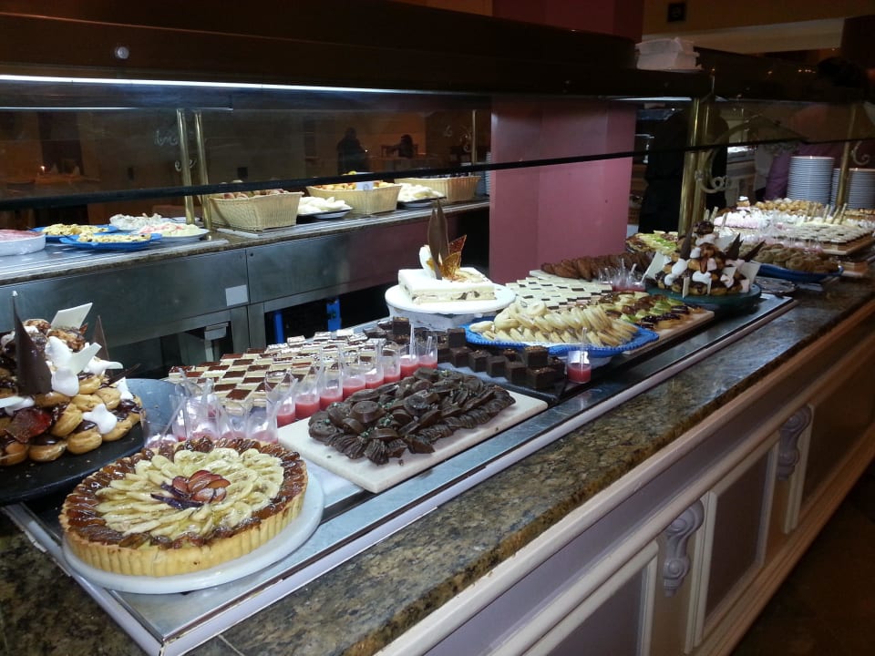 Nachtisch Iberostar Waves Averroes