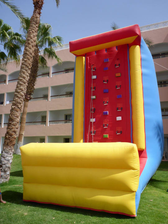 Hüpfburgentag - Kletterwand Beach Albatros Resort