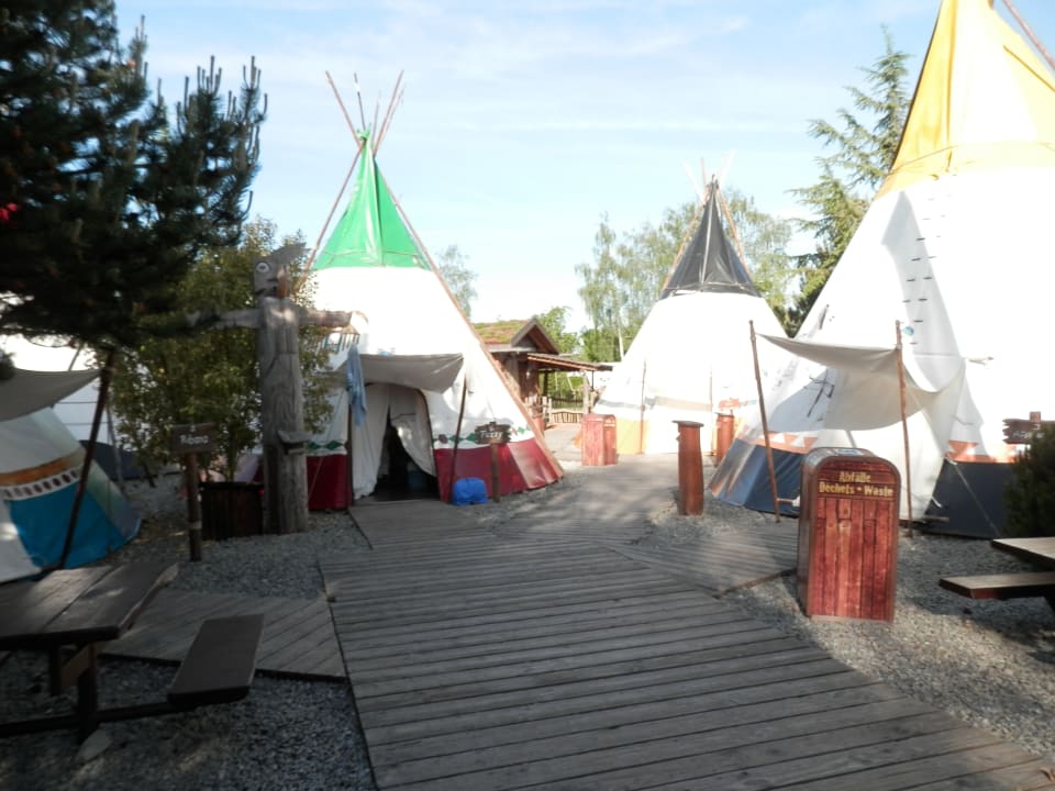 Außenansicht Tipi Town Europa-Park