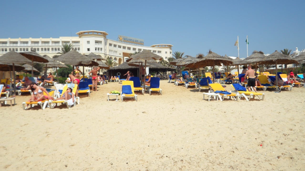 Ausblick vom Strand zum Hotel Medina Solaria & Thalasso