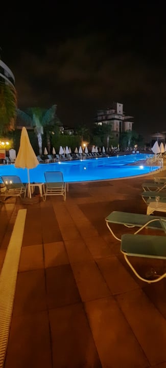 Pool Wyndham Garden Lara