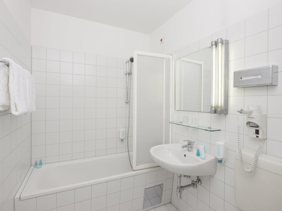 Bad Classic Zimmer Four Points Flex by Sheraton Vienna Hauptbahnhof