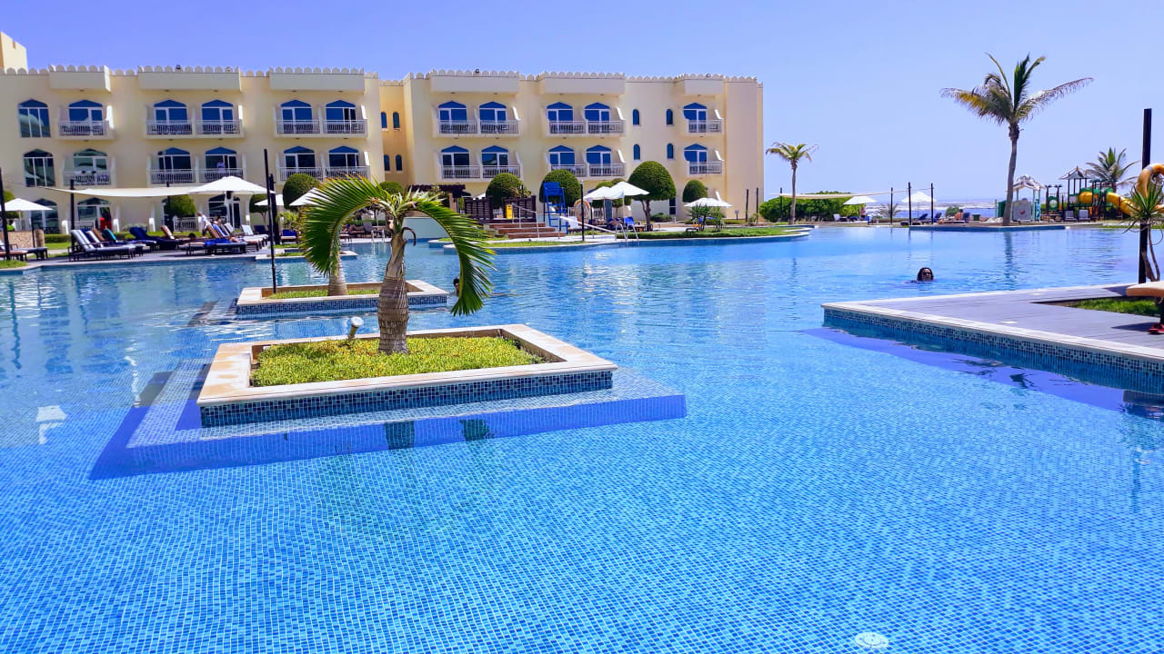 Pool Wyndham Garden Salalah Mirbat