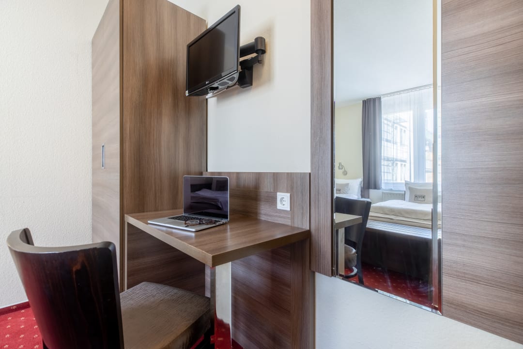 Zimmer Hotel Leonet