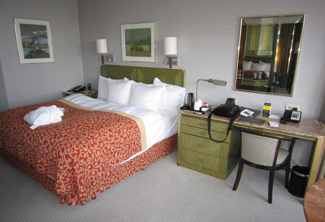 Panoramic suite 'Theater' #518 Hilton Helsinki Strand
