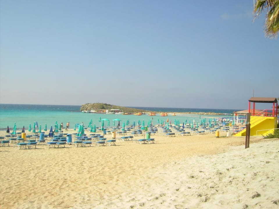Schöner Sandstrand Atlantica Aeneas Resort
