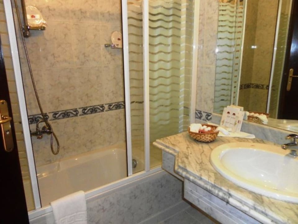 Ванная комната Regency Plaza Aqua Park & Spa