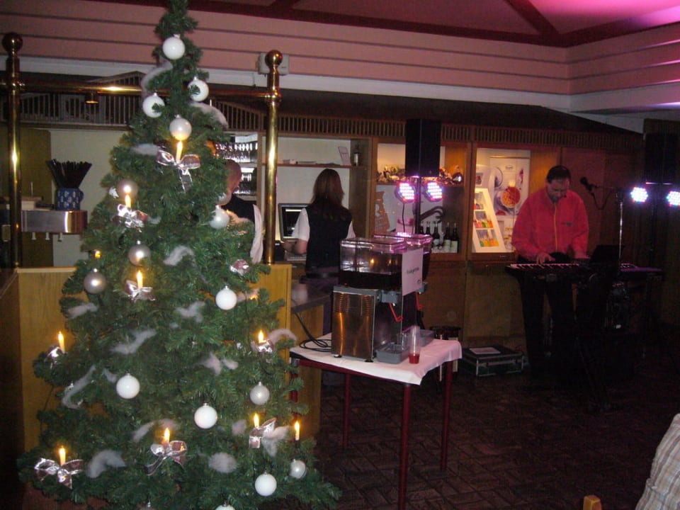 Weihnachtsbaum AHORN Panorama Hotel Oberhof