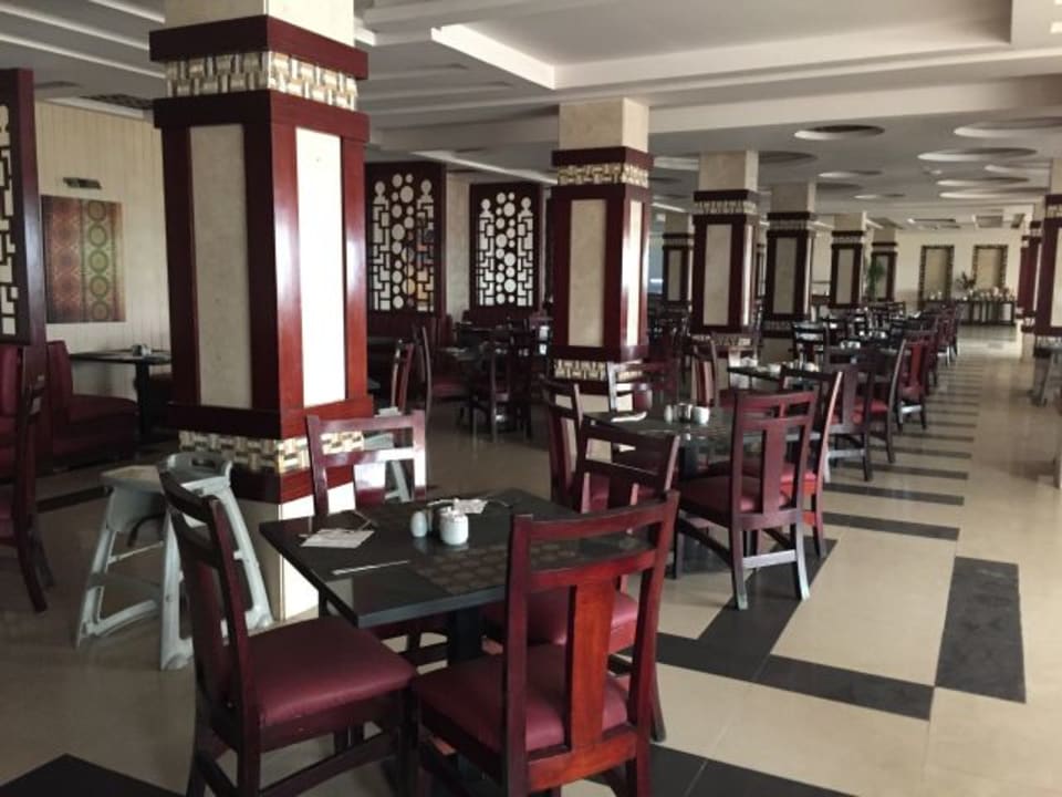 Alfredo Restaurant Beach Albatros Resort