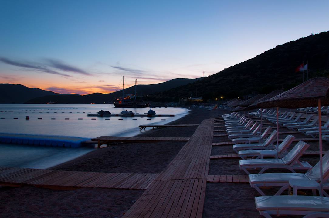 Beach Latanya Park Resort