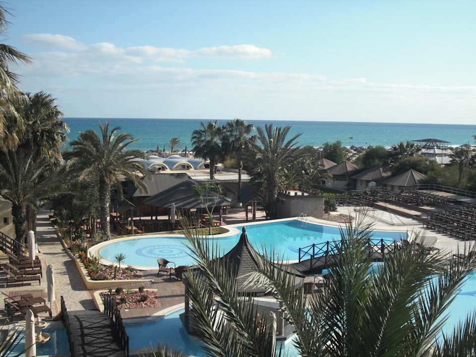Traumhaft schöne Poolanlage Hotel Paradis Palace