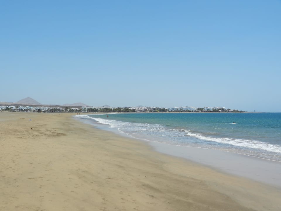 Ca. 18° hatte das Meer Ende Mai Hotel Las Costas