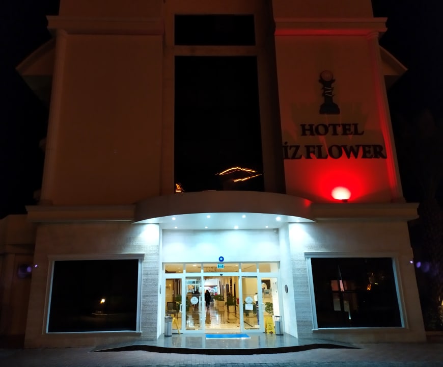 Außenansicht Iz Flower Side Beach Hotel