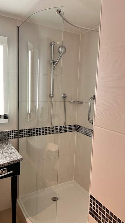 Zimmer Hampton by Hilton London Waterloo