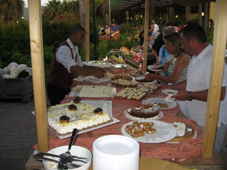 Kalabresischer Abend Falkensteiner Club Funimation Garden Calabria
