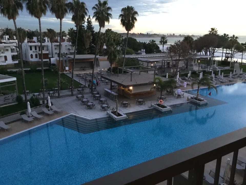 Außenansicht Acanthus Cennet Barut Collection