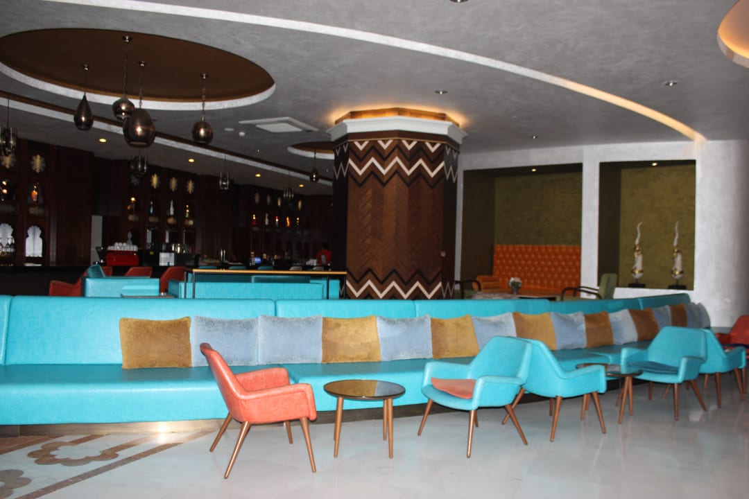 Gastro Royal Taj Mahal Hotel