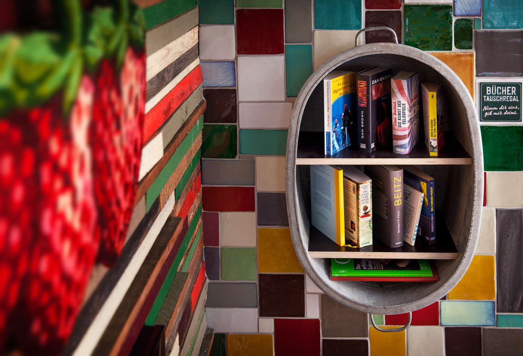 Lobby Alles Paletti Karls Upcycling Hotel